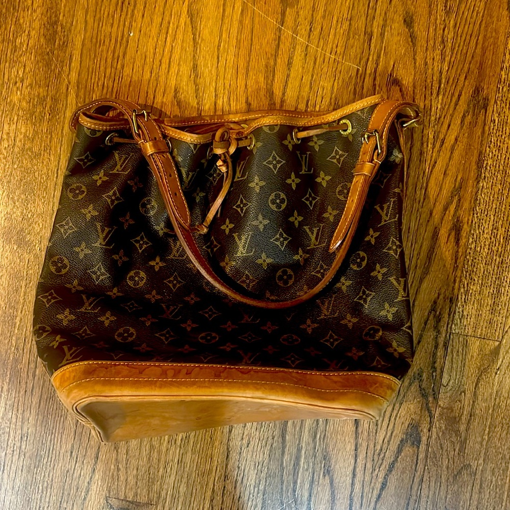 Louis Vuitton Authentic Hobo bag.
